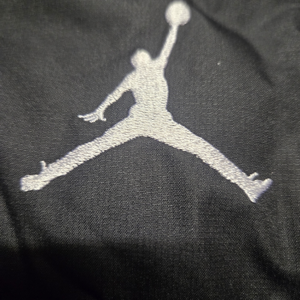 Jordan Black Puffer Vest for Kids - Picture 3 of 11